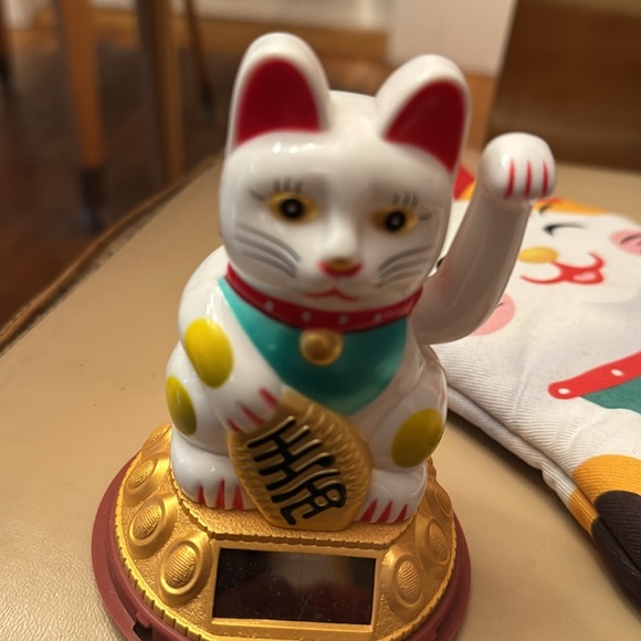 Fred Feline Lucky Cat Oven Mitt - & Lucky Cat statue with waving paw!! NEW!! - Picture 8 of 8